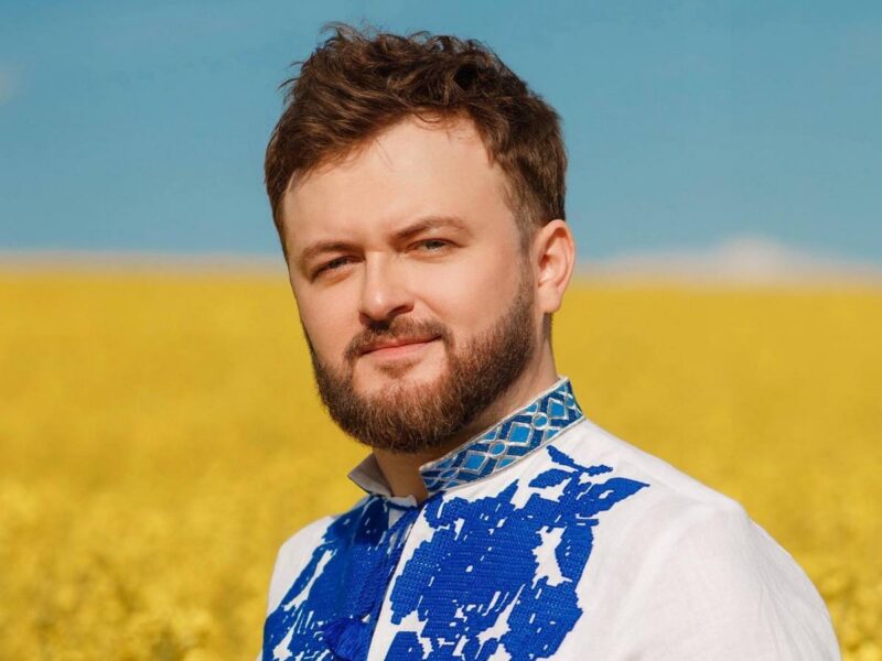 Український співак зізнався, що раніше безвідповідально підходив до закупів у супермаркетах, а тому багато їжі просто викидав у смітник