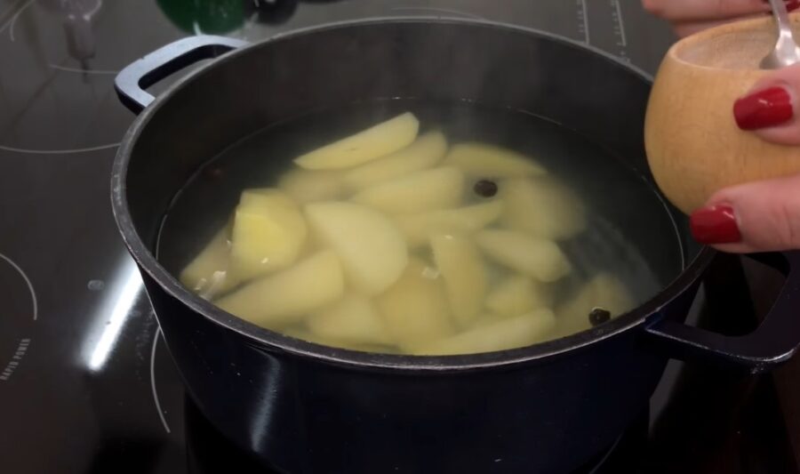 Картопляне пюре буде удвічі смачнішим, якщо додати лише 1 продукт