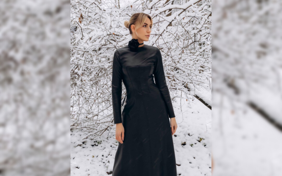 Леся Нікітюк у шкіряній сукні від українського бренду