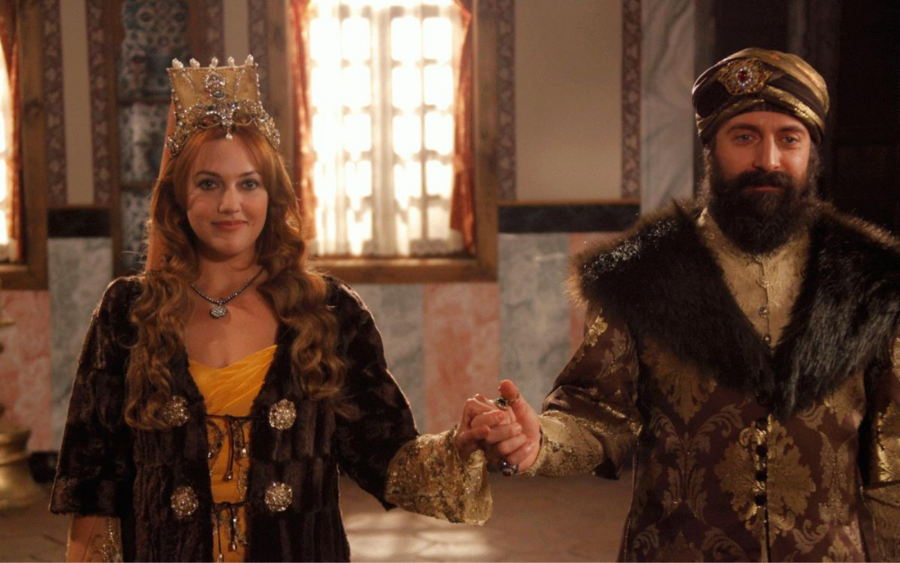 Султанська сукня Роксолани відповідала вбранню Султана-Сулеймана