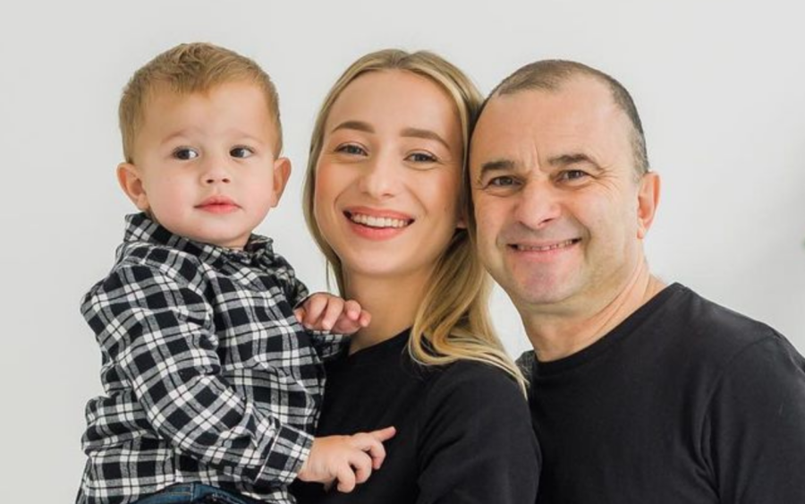Віктор Павлік та його молода дружина обирають ім'я для доньки