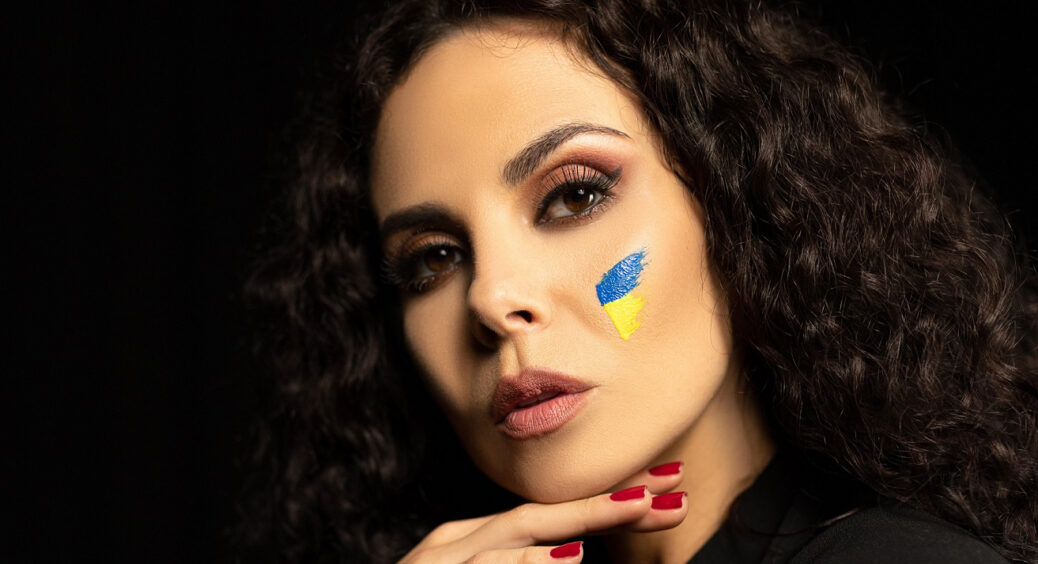 Настя Каменських розповіла про життя за кордоном та зізналася, як ставиться до хейту: “Я не ображаюсь” 
