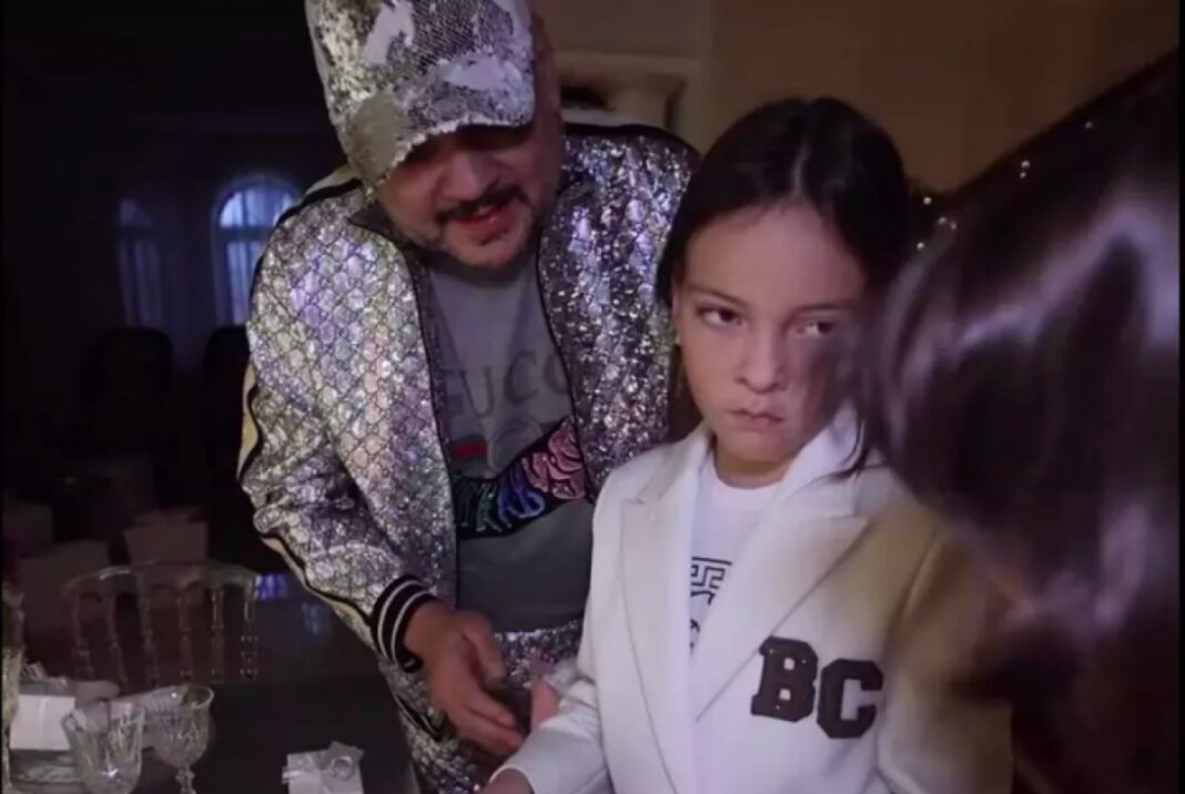 Дочка филиппа киркорова 2023. Рождение аллы виктории киркоровой. Дочь филиппа киркорова круэлла. Рождение аллы виктории киркоровой. Рождение аллы виктории киркоровой.