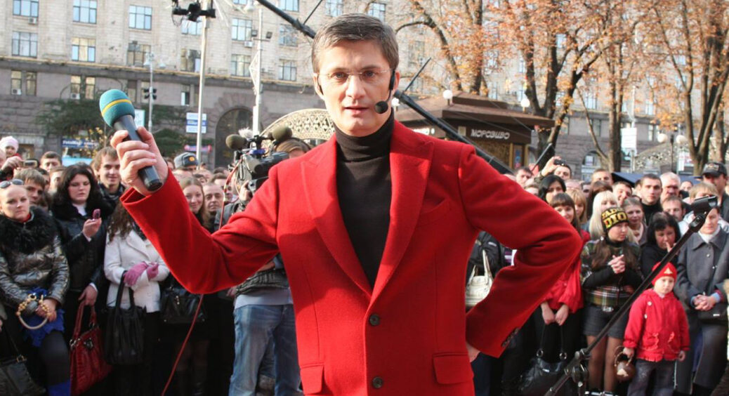 У Кондратюка “пропала” шия: 61-річний Ігор Васильович зробив реальне селфі з одним суцільним підборіддям 