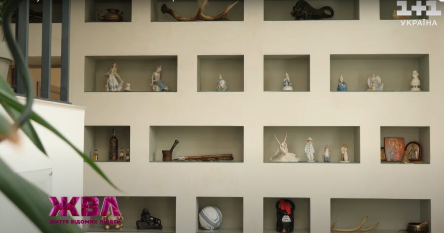 Вдівець Писанки Ісаков показав будинок, в якому жив з артисткою