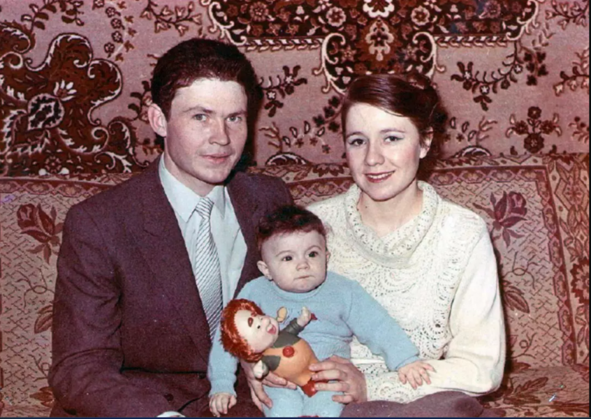 Дитяче фото Тараса Тополі з батьками
