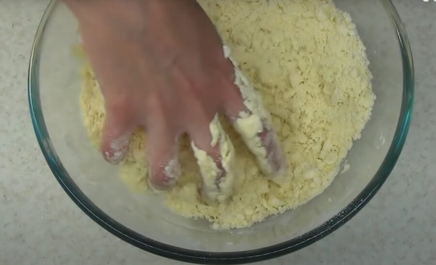 Рецепт галети з полуницею: відкритий ягідний пиріг по-французьки