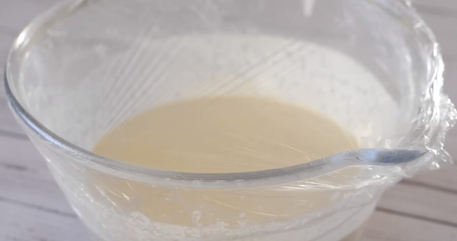 Арабські млинці 1000 і 1 дірочка, які змітають зі столу за хвилину