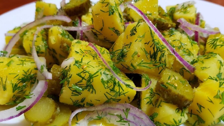 Рецепт теплого картопляного салату