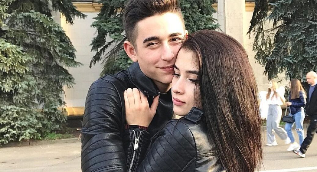 Дружина Романа Сасанчина замилувала кадрами підрослої доньки від співака: росте копією зіркового батька 