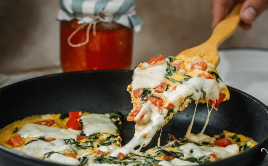 Рецепт омлету, який нагадує піцу