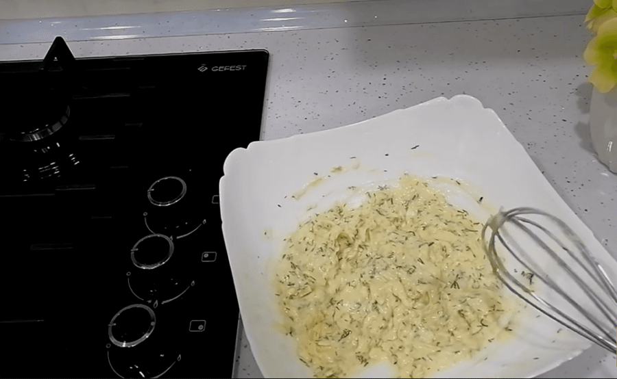 Беру сир, зелень і яйце та готую швидкі хачапурі вдома