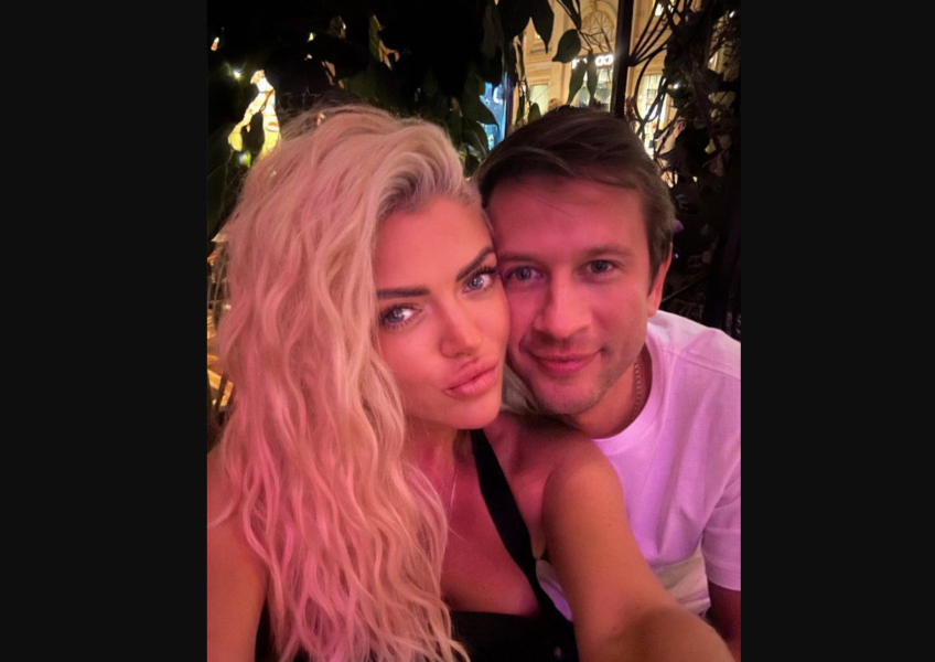 Дмитро Ступка показав свіжу фотографію зі своєю новою дівчиною Юлією Калабішкою