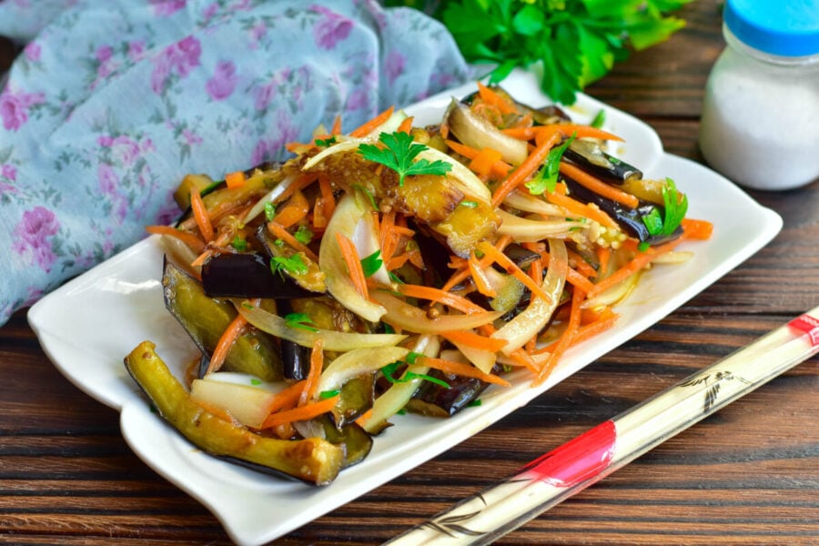 Простий рецепт смачного салату з баклажанів по-корейськи