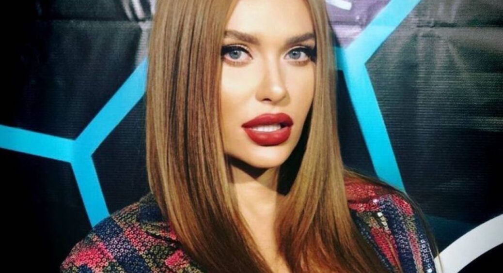 39-річна Слава Камінська ледь не згубила купальник на відпочинку в Тенеріфе: зірка схудла, а білизна – ні 