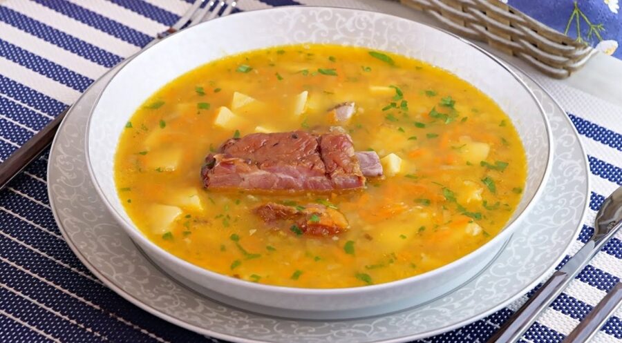 Смачний гороховий суп з м'ясом 