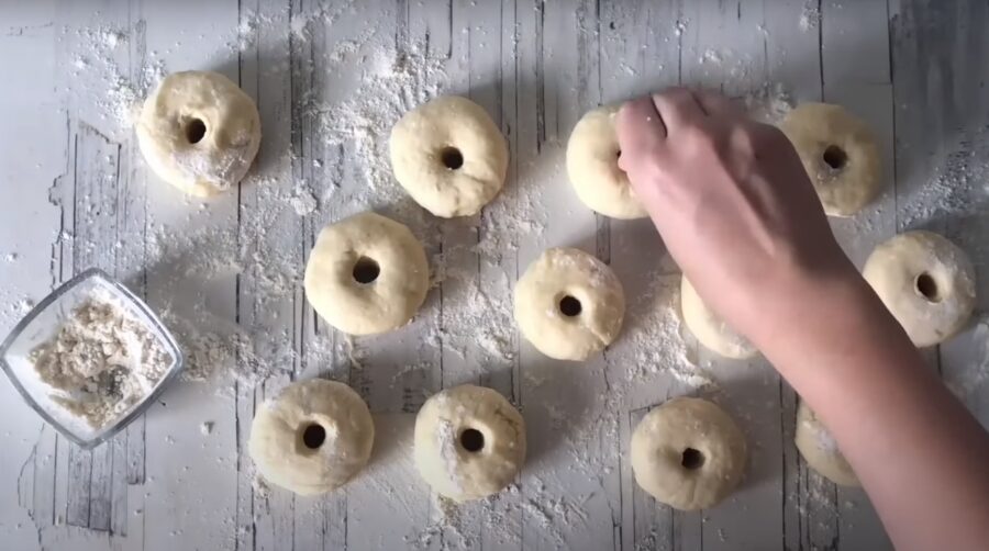 Сирні пончики в духовці: не такі жирні як на сковороді і класні до чаю