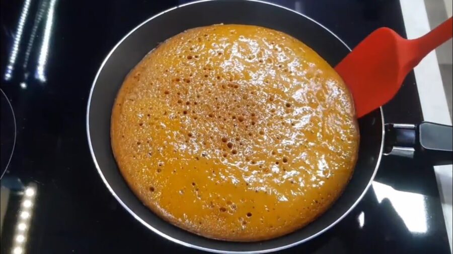 Смачний домашній торт без духовки та випікання – простий рецепт у пательні