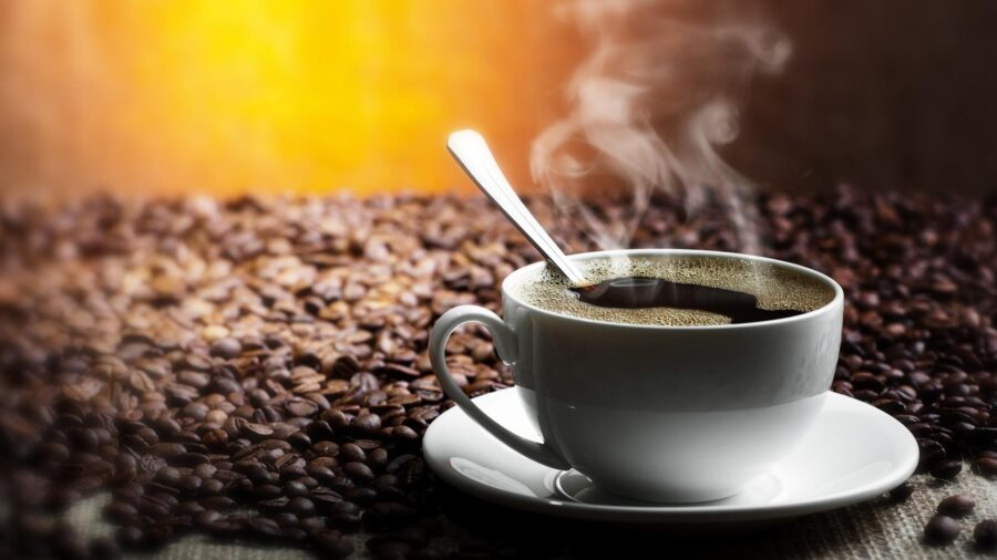 В асоціації дієтологів пояснили, чому починати день з кави – це корисно