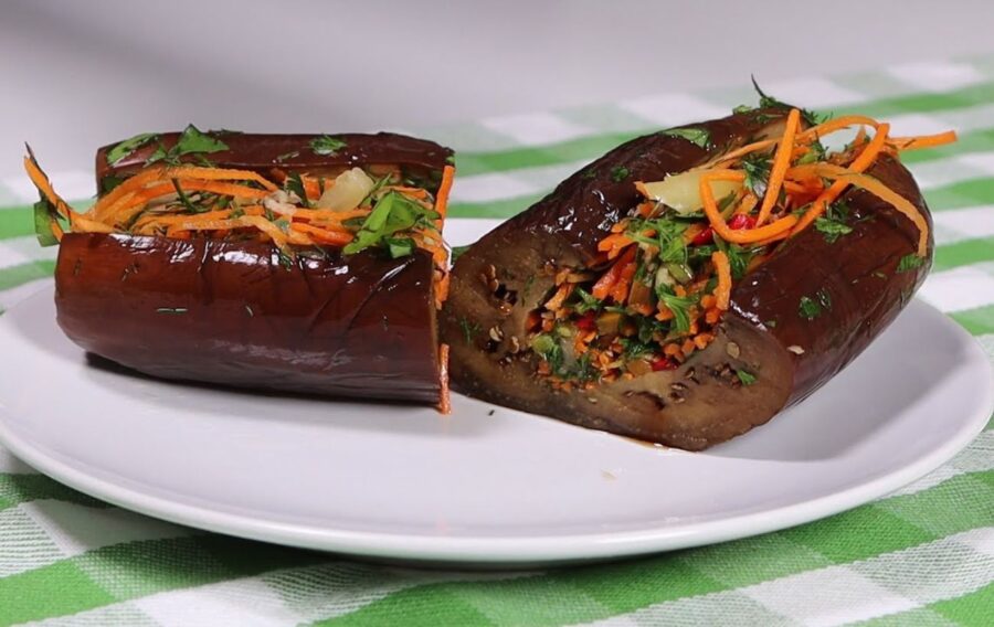 Рецепт баклажанів із морквою та часником