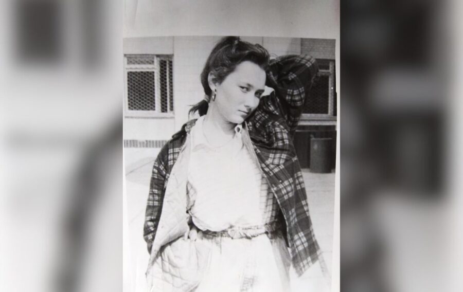Продюсерка Олена Мозгова показала, як виглядала 30 років тому, коли їй було всього 15 років