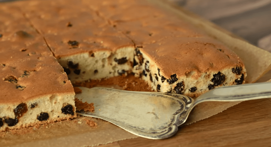 Старовинний рецепт пирога з родзинками