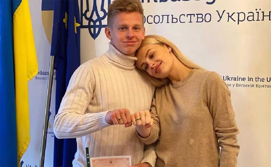 Дружина Олександра Зінченка Влада привезла 3-місячну доньку до України