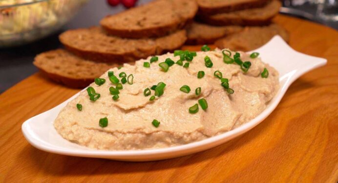 Рецепт смачної та красивої намазки з форшмаку по-єврейськи: кращої закуски для новорічного столу не знайти! 
