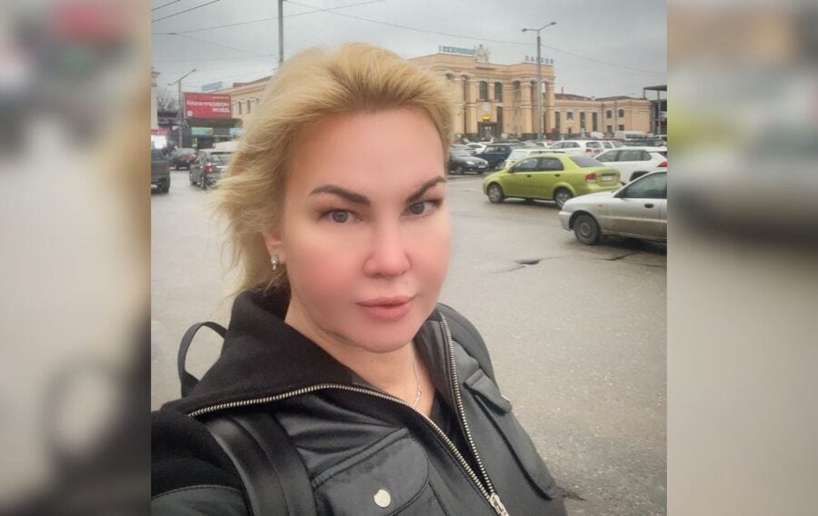 Відома українська співачка Камалія показалась без макіяжу та зачіски на вокзалі у Запоріжжі