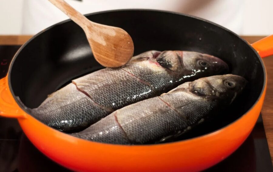 Як позбутись від запаху смаженої риби