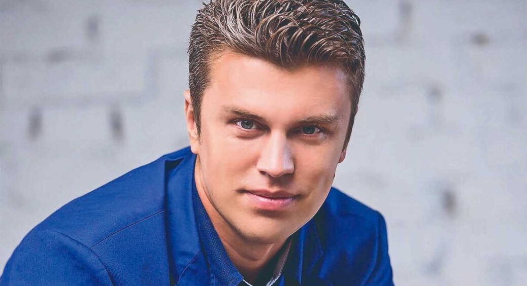 “Світлі тони та багато автентики”: як виглядає квартира Євгена Хмари і про який будинок він мріє для 3 дітей 