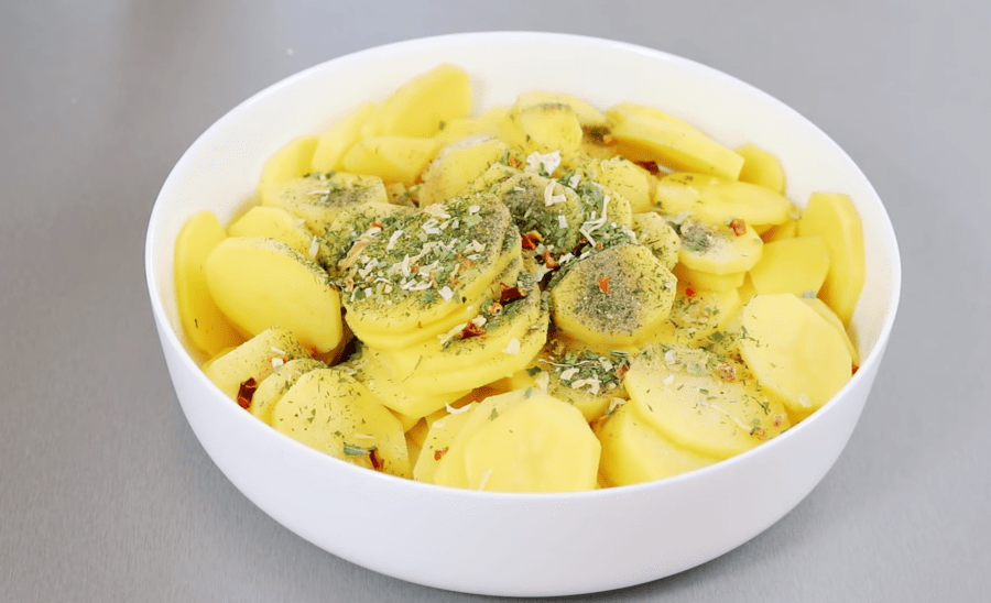 Рецепт картопляної запіканки з сиром у сметані
