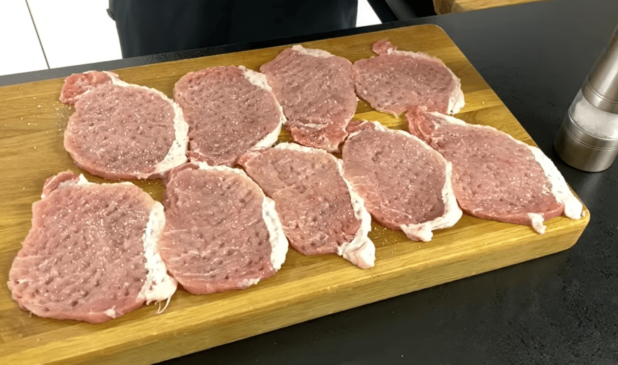 Рецепт м'яса по-французьки за 15 хвилин на сковороді