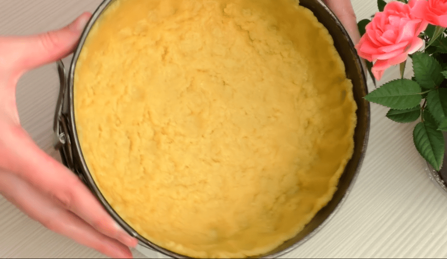 Рецепт ніжного сирного пирога з творогу, який смачніший за чізкейк