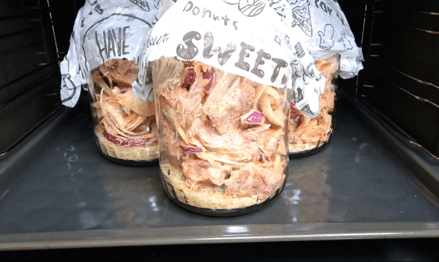 Рецепт соковитих свинячих ребер у банці