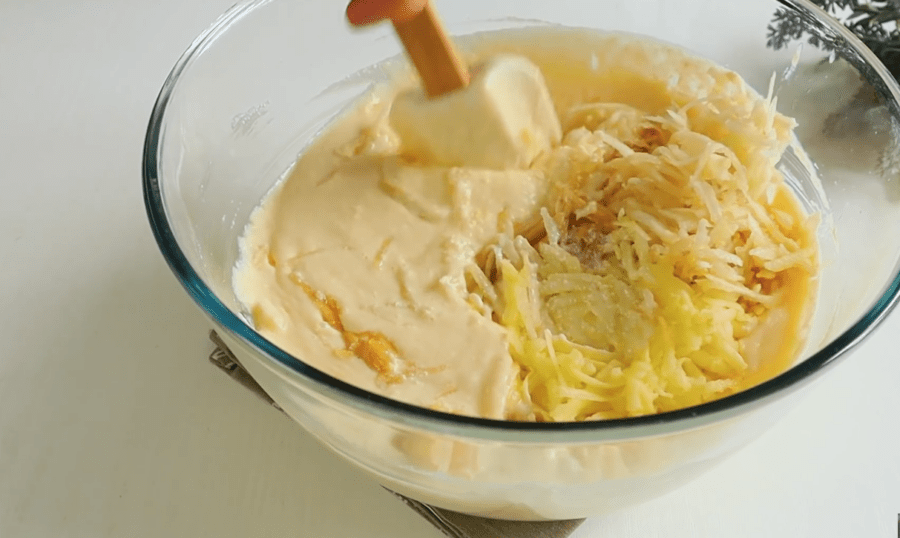 Рецепт соковитого і смачного сирного пирога з яблуками