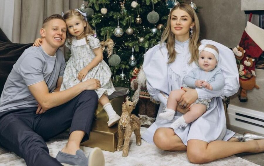 Футболіст Олександр Зінченко показав двох своїх доньок, яких народила йому дружина Влада Седан