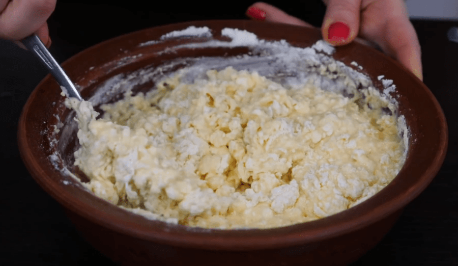 Рецепт пишних і ніжних оладок на кисломолочному сирі до сніданку