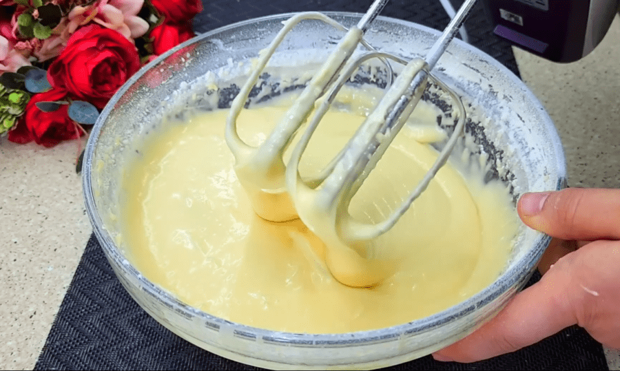 Рецепт пухкого пирога з кисломолочним сиром