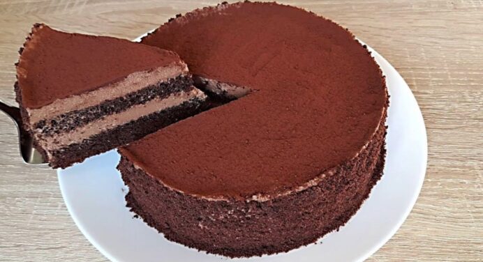 Королівський десерт: шоколадний Трюфельний торт, що просто тане в роті. Красива та легка випічка до чаю! 