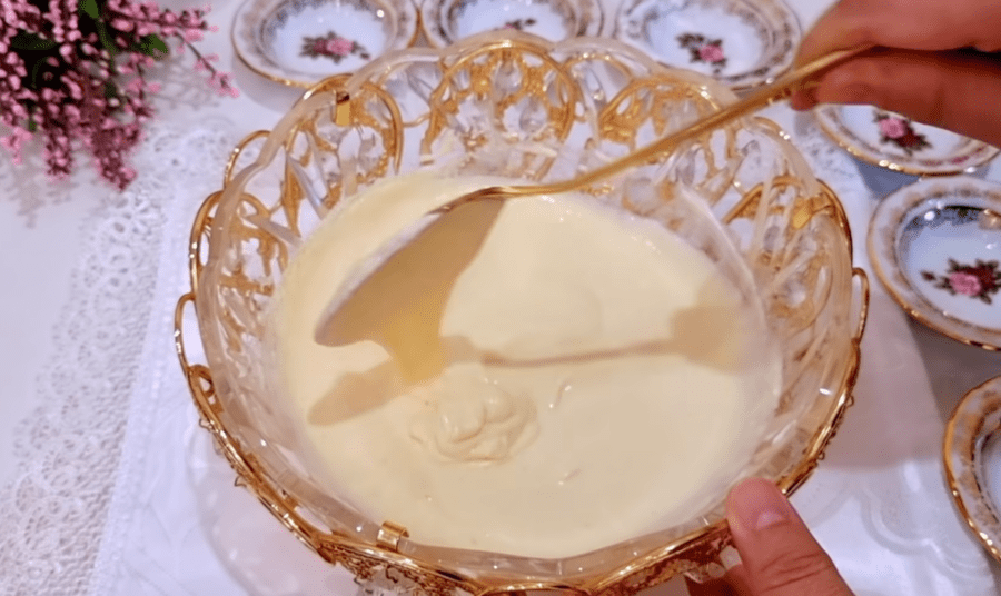 Рецепт ніжних і повітряних сирників у духовці без борошна і масла