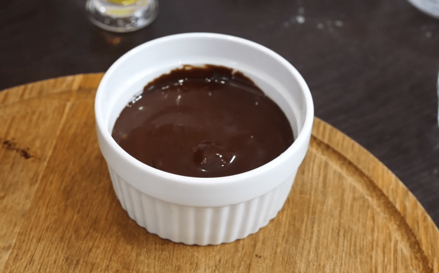 Рецепт смачного шоколадного кексу у кружці за 1 хвилину