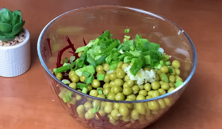 Рецепт смачного і соковитого салату з буряка без майонезу