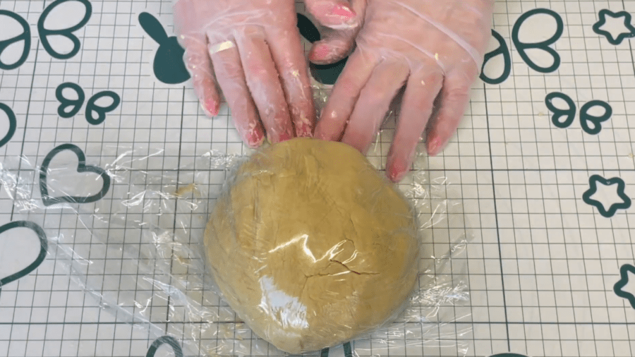 Рецепт ніжного і хрумкого пасхального печива з глазур'ю