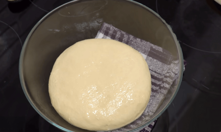 Рецепт смачного здобного тіста для пиріжків, булочок, пасок