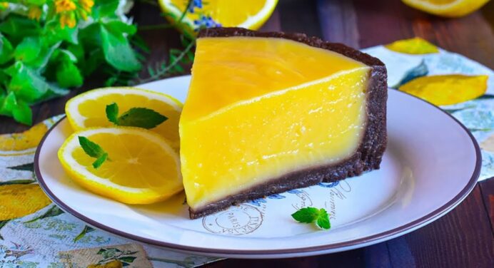 Такого пирога без випікання ви ще не куштували: насичений лимонний смак і колір. Готується за 15 хвилин 