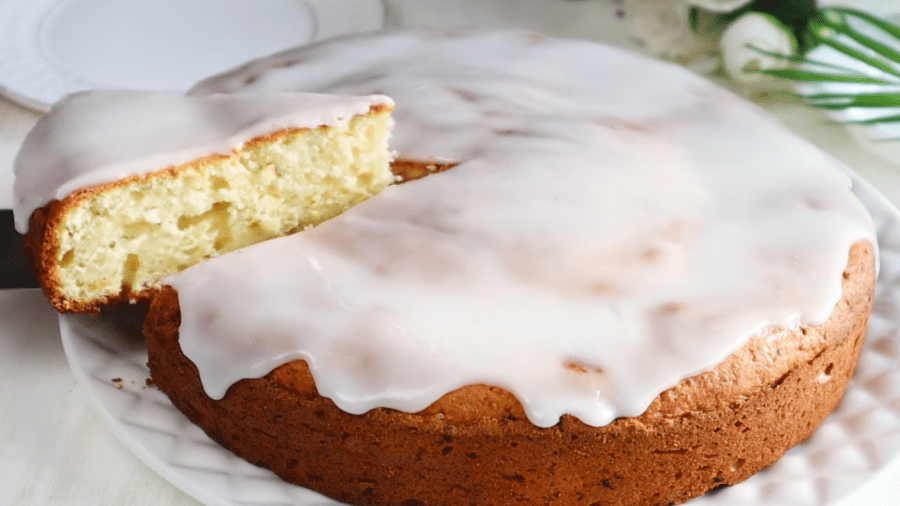 Сирний пиріг-кекс з лимонним ароматом та глазур'ю 