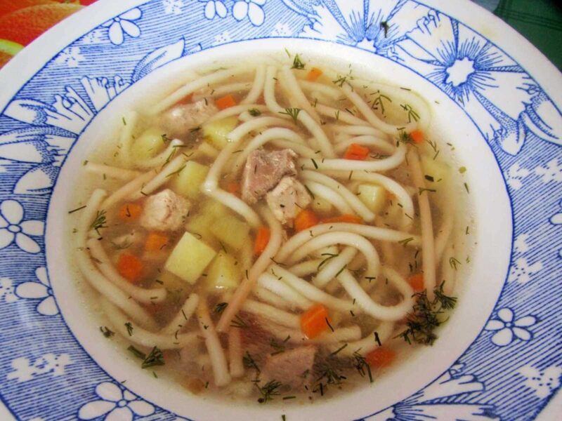 Кулінари поділились найпростішим рецептом смачного супу, який припаде до смаку навіть дітям