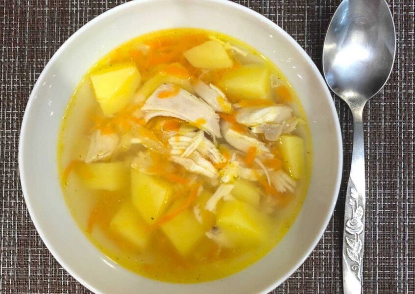 Простий рецепт м'ясного супу без картоплі