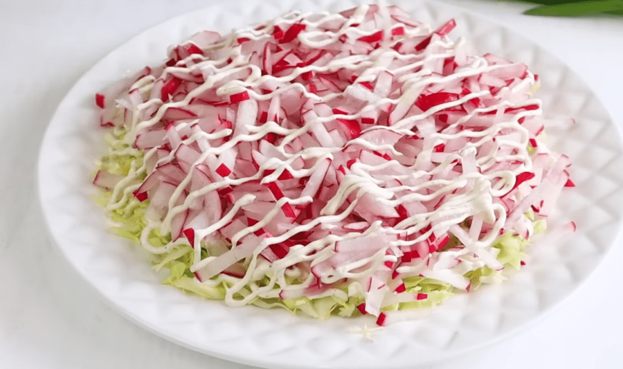 Рецепт смачного весняного салату на Великдень 